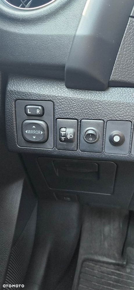 Toyota Auris 1.6 Premium Comfort - 11