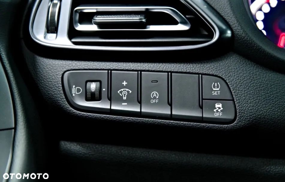 Hyundai i30 1.5 T-GDI 48V-Hybrid N-Line - 29