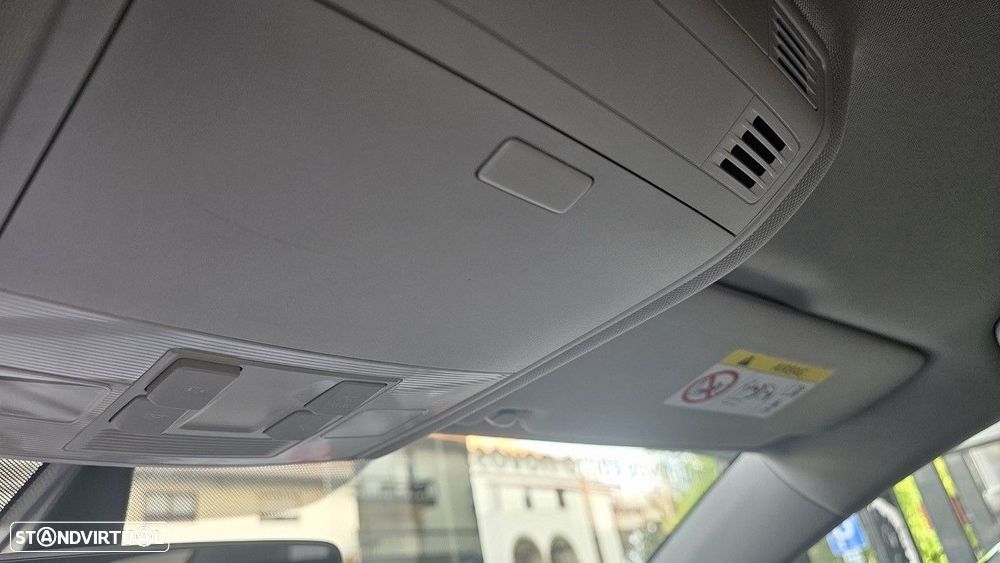 VW Golf 1.6 TDI Confortline - 26