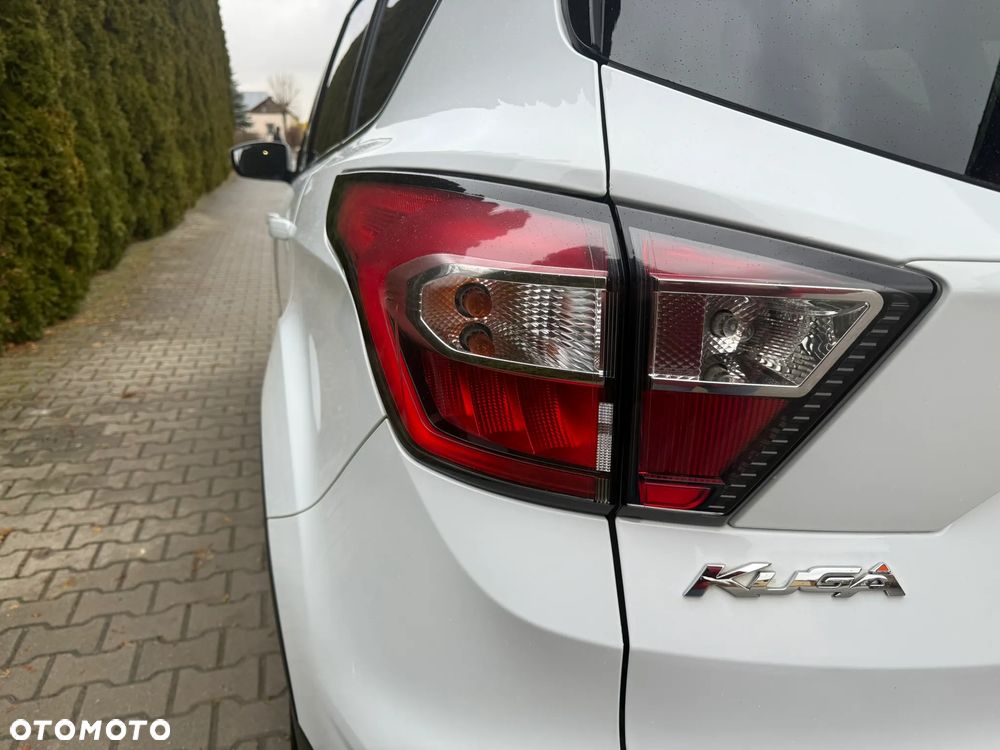 Ford Kuga 2.0 TDCi 4x2 Titanium - 19
