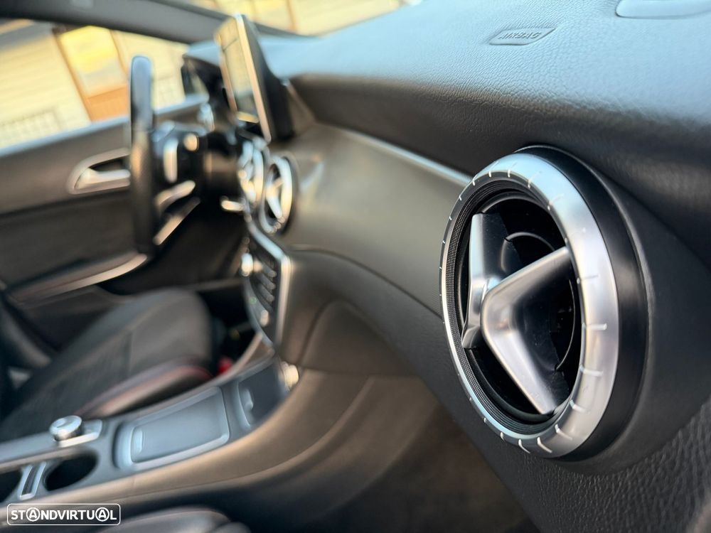 Mercedes-Benz CLA 200 - 12
