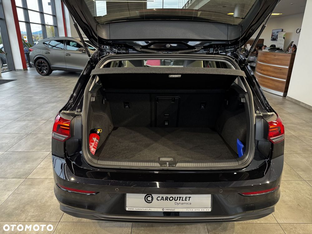 Volkswagen Golf - 10