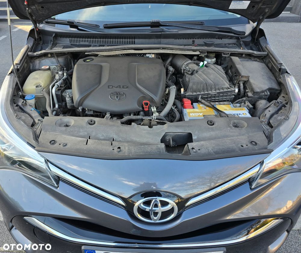 Toyota Avensis 2.0 D-4D Premium - 22