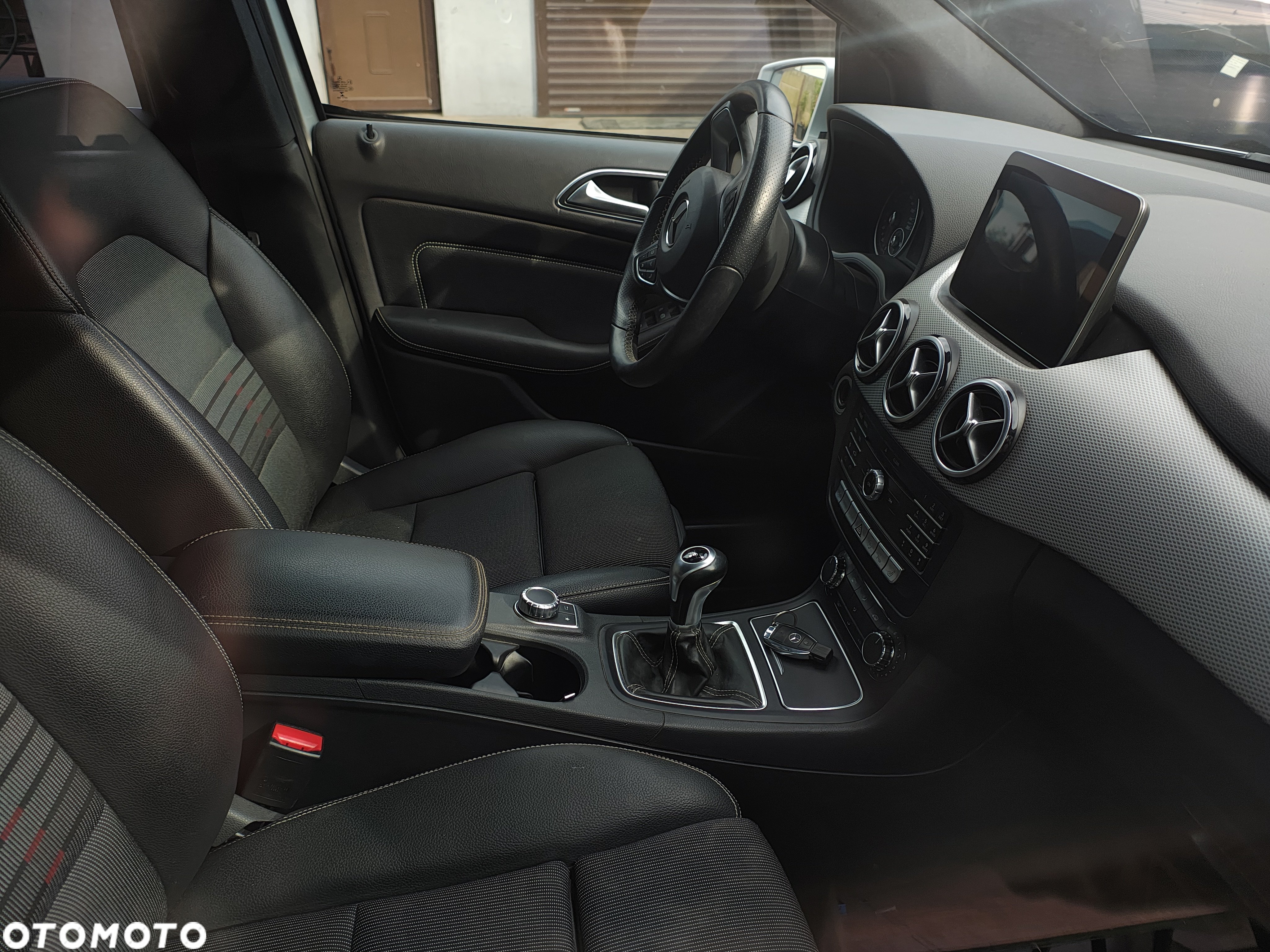Mercedes-Benz Klasa B 180 (BlueEFFICIENCY) - 8