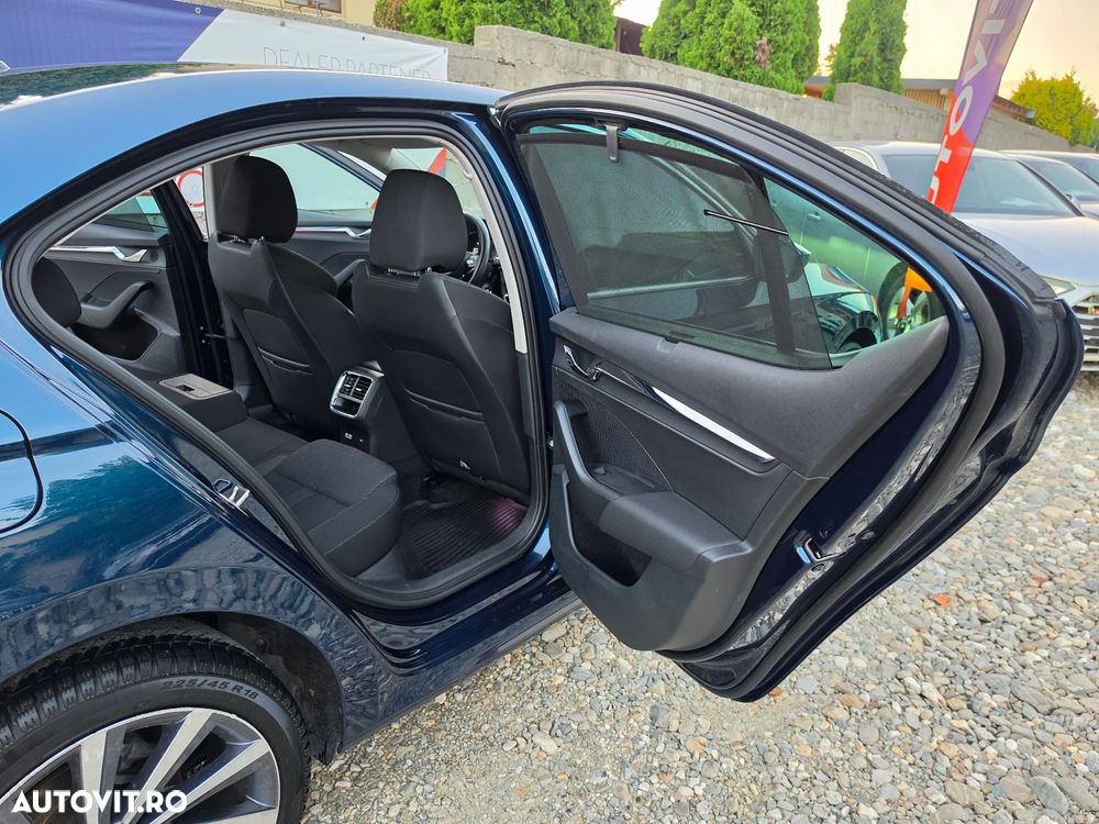 Skoda Octavia 2.0 TDI (Green tec) DSG Style - 32