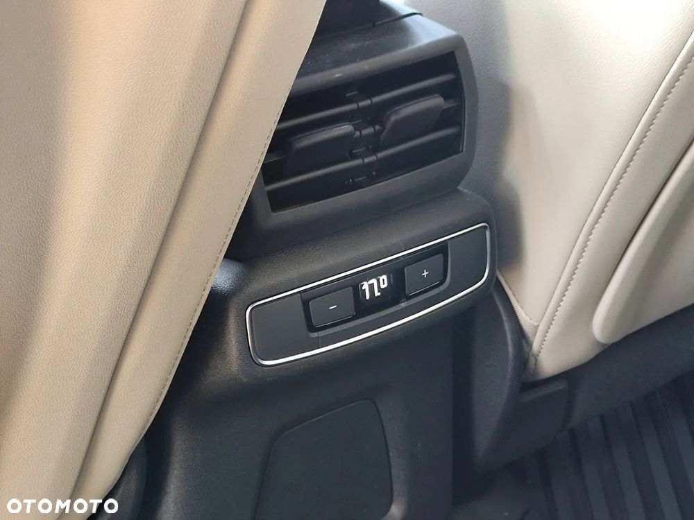 Audi Q4 e-tron 35 52kWh S Line - 15