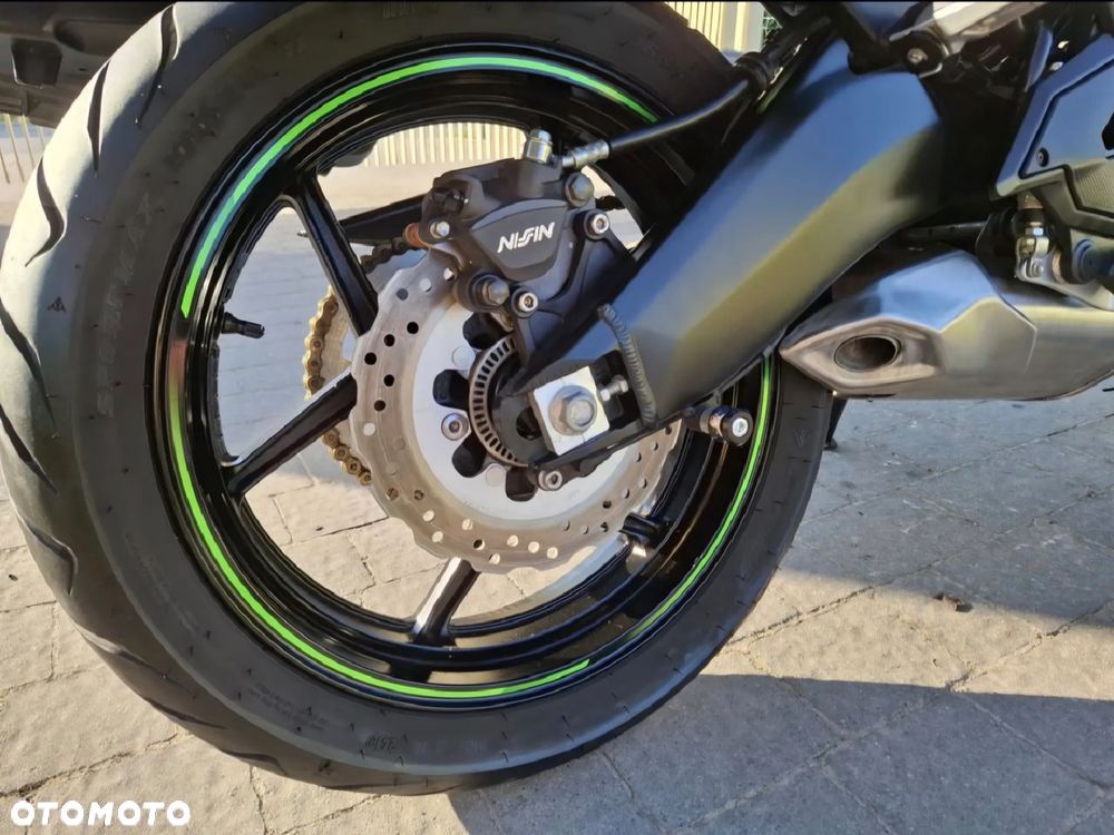 Kawasaki Versys 650 - 12