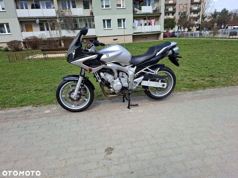Yamaha FZ6 - 5
