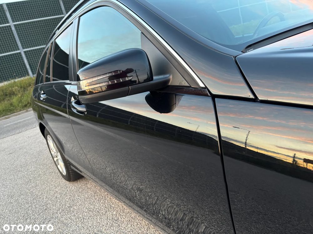 Mercedes-Benz Klasa C 200 CDI DPF Automatik BlueEFFICIENCY Special Edition - 37