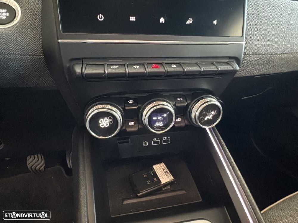Renault Clio 1.0 TCe Techno — fotografia 15