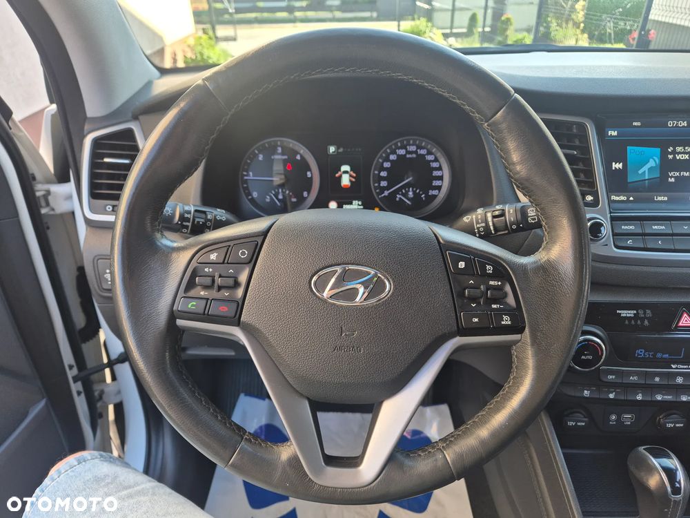 Hyundai Tucson blue 1.7 CRDi 2WD DCT Premium - 18
