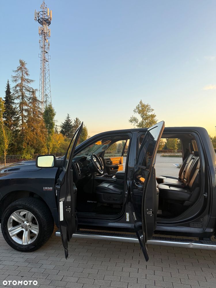 Dodge RAM 1500 5.7 4x4 - 10