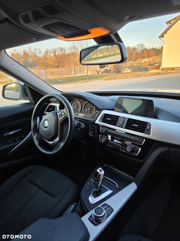 BMW Seria 3 320d - 21