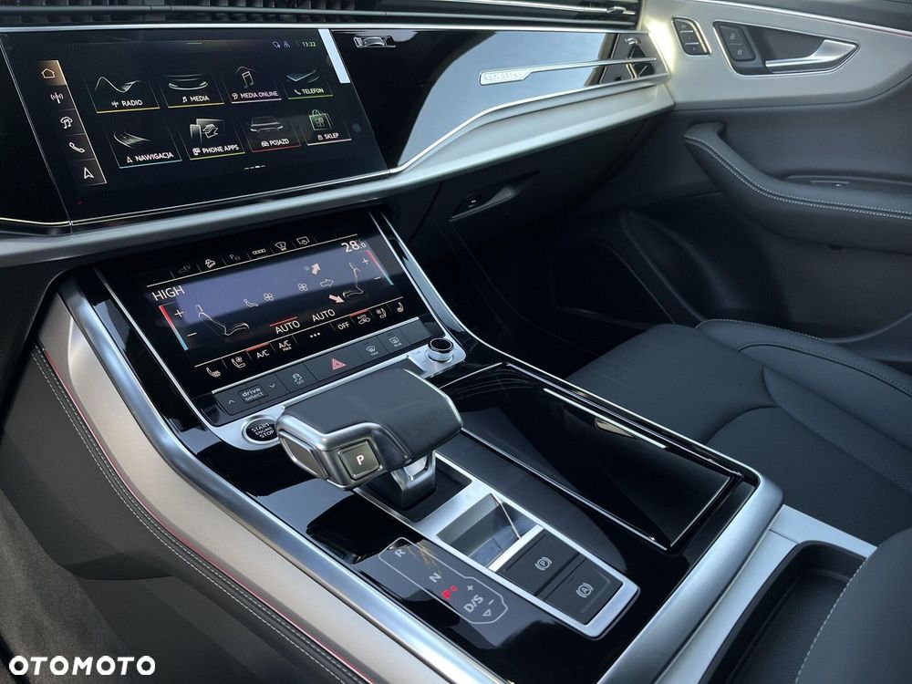 Audi Q8 - 32