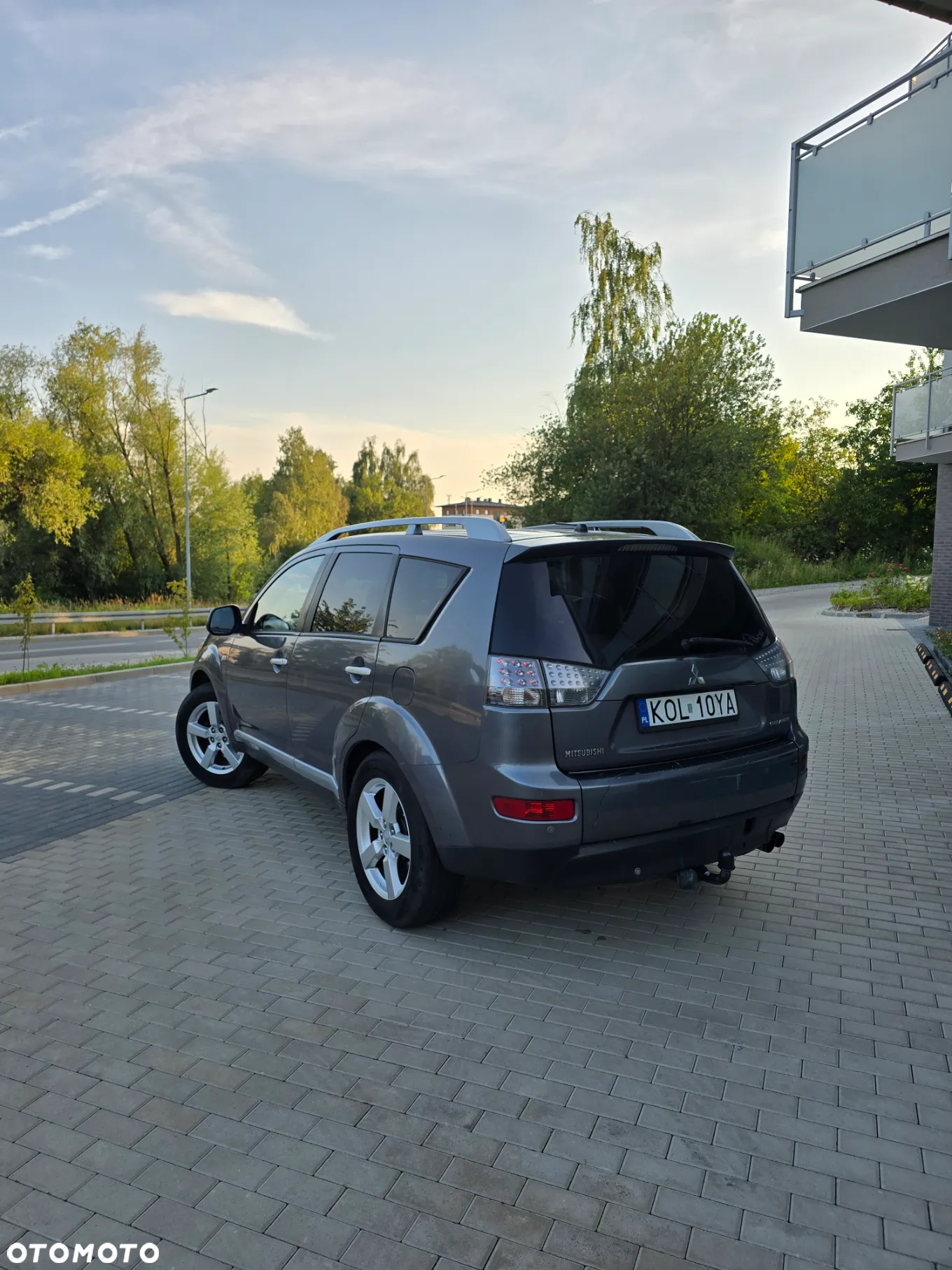 Mitsubishi Outlander - 4