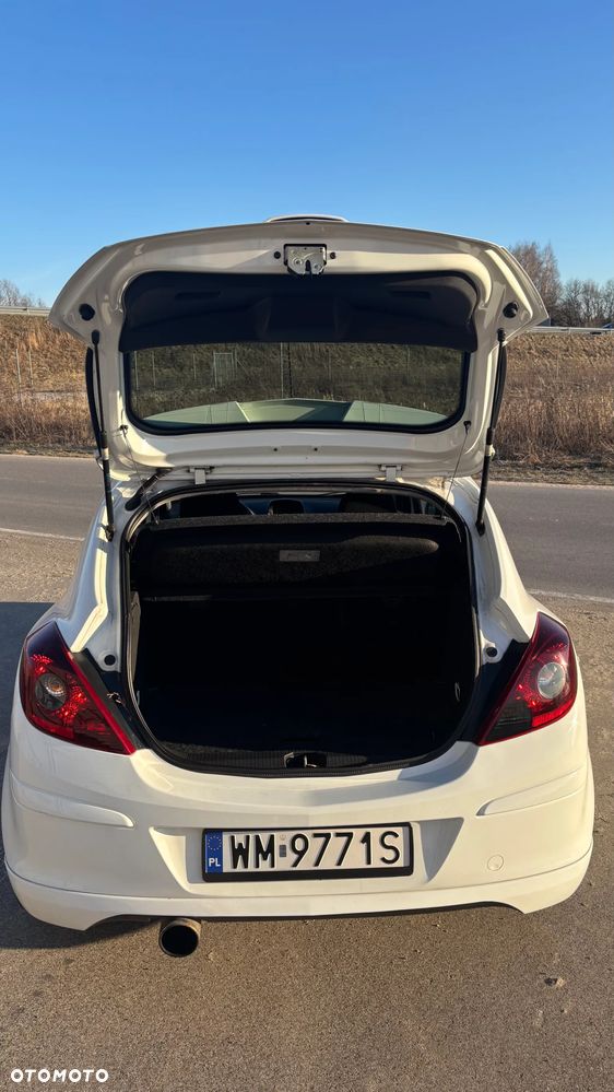 Opel Corsa 1.6 Turbo GSi - 10