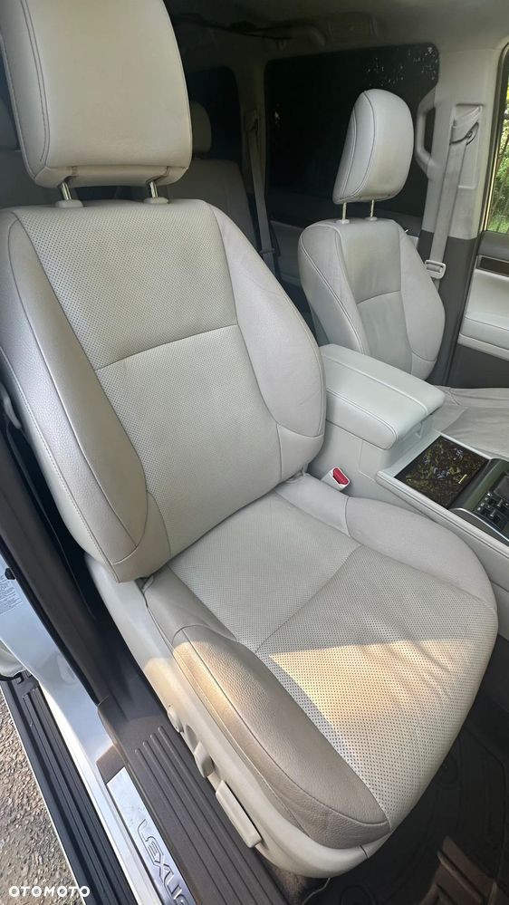 Lexus GX - 14