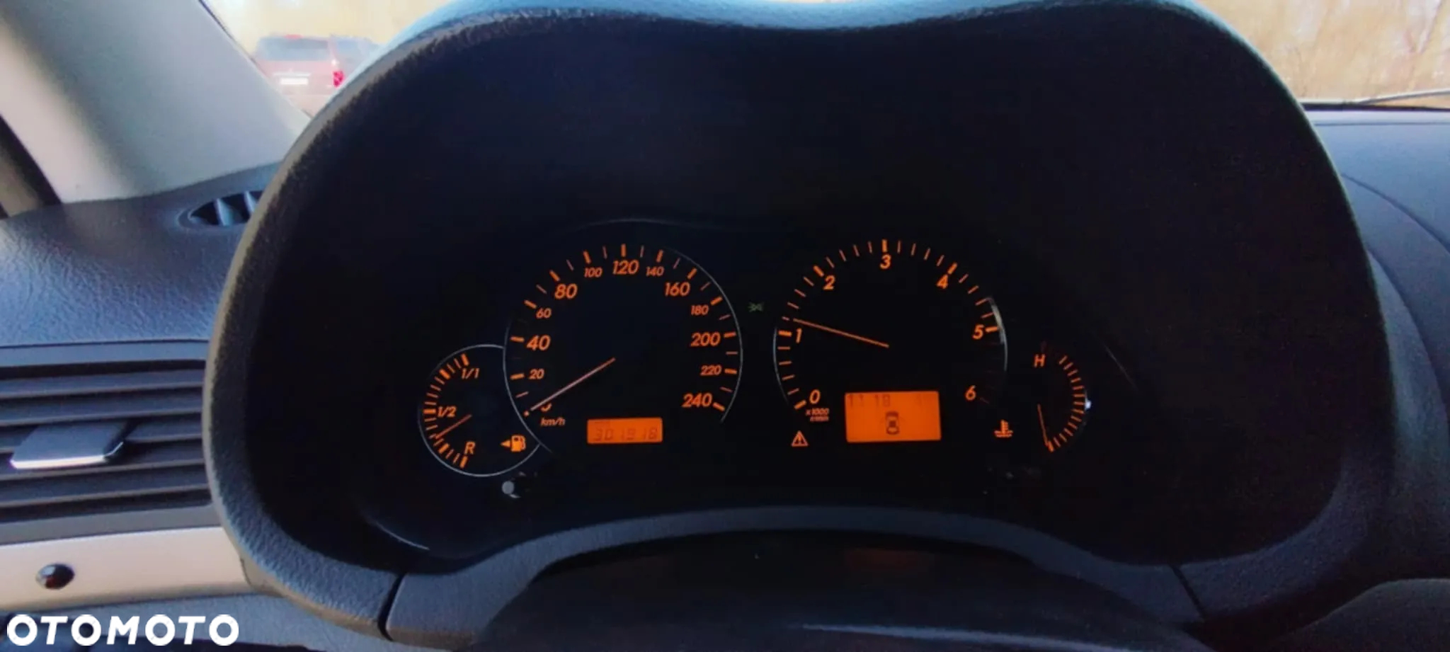 Toyota Avensis - 10