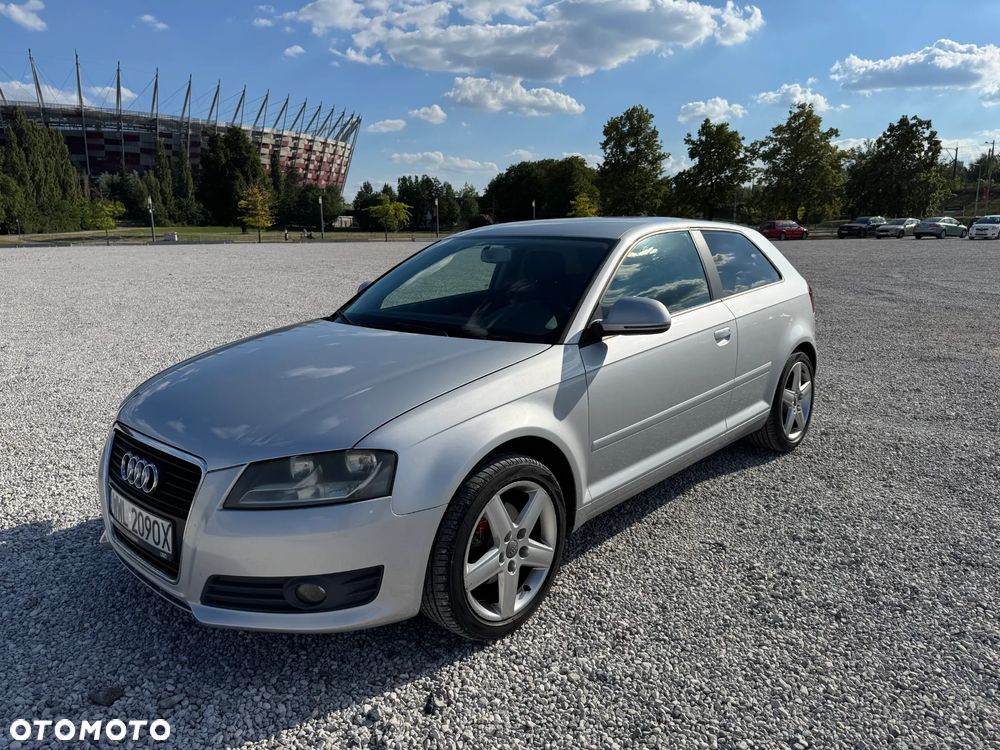 Audi A3 3-drzwiowe 1.6 TDI DPF Ambiente - 1