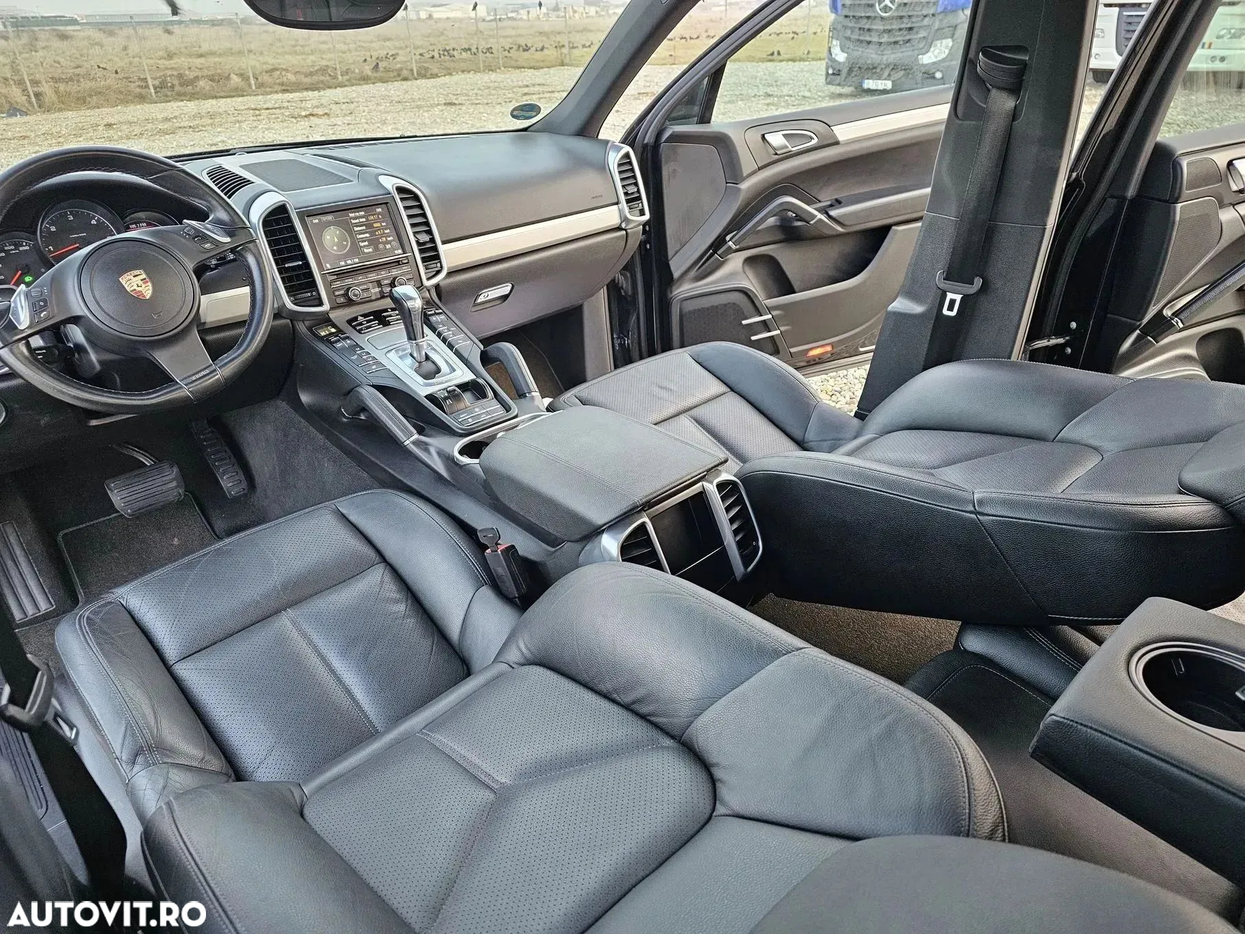 Porsche Cayenne Diesel Platinum Edition - 8