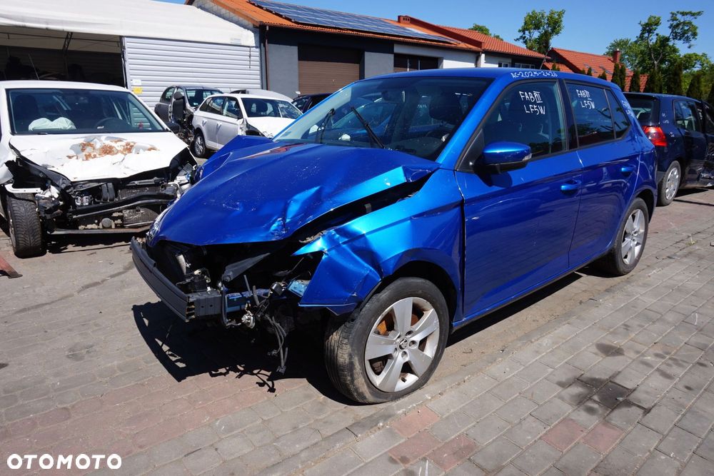 SKODA FABIA III NJ3 5D HB 2017 LF5W 1.2 TSI CJZD 110KM PRQ NIEBIESKI na części - 1