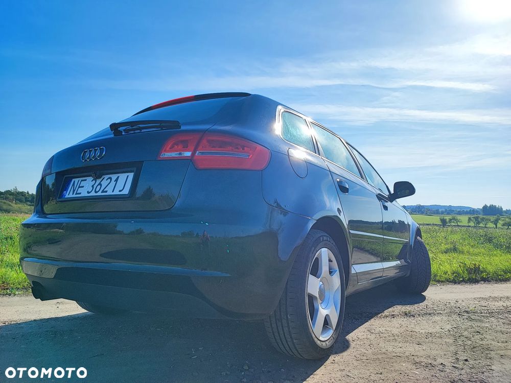Audi A3 Sportback 2.0 TDI DPF Ambiente - 8