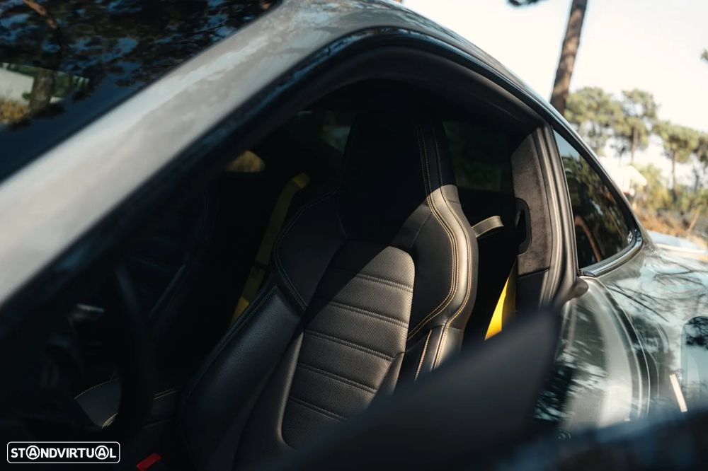 Porsche 911 (992) Turbo S - 6