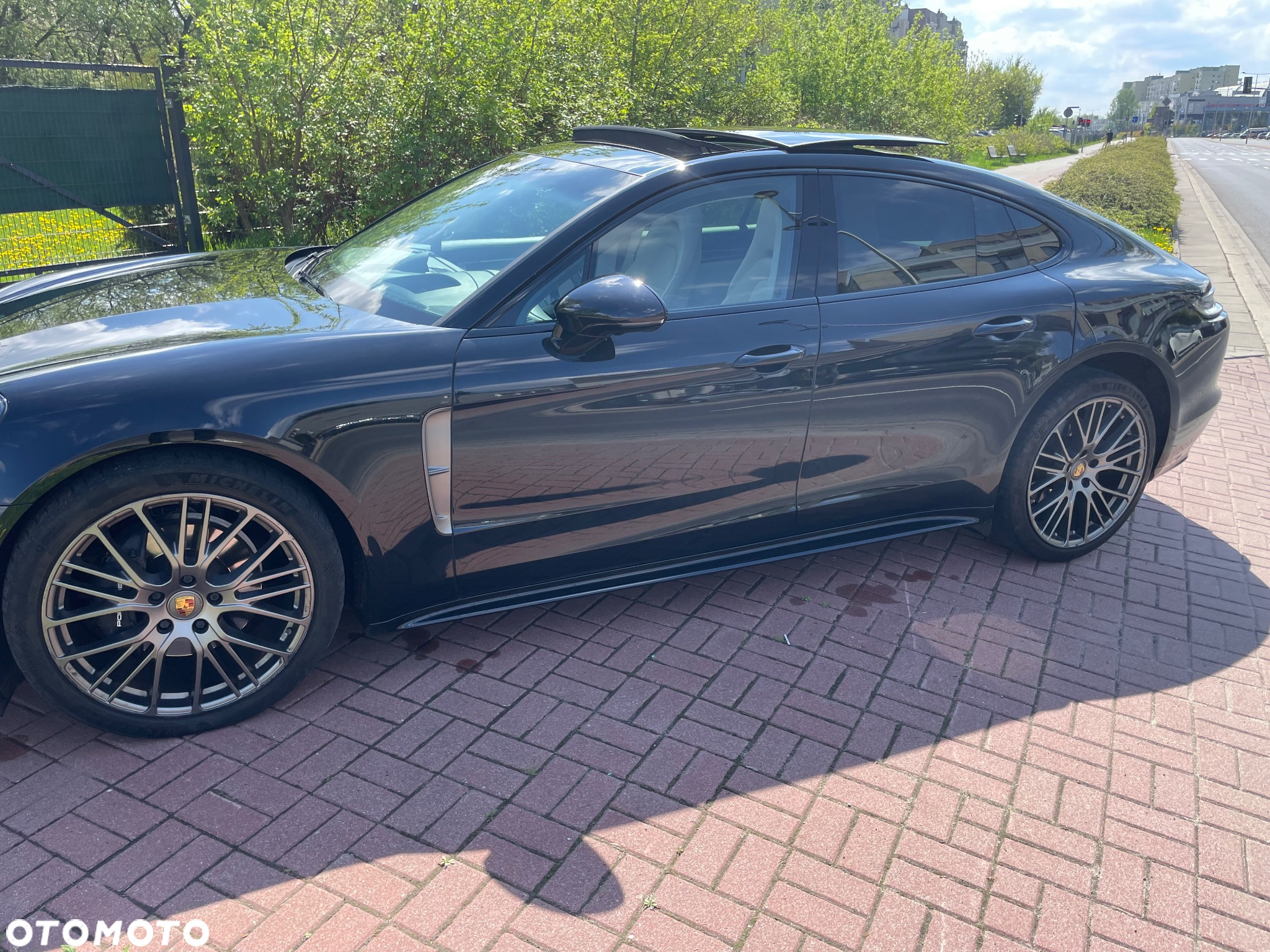 Porsche Panamera 4 Platinum Edition - 10