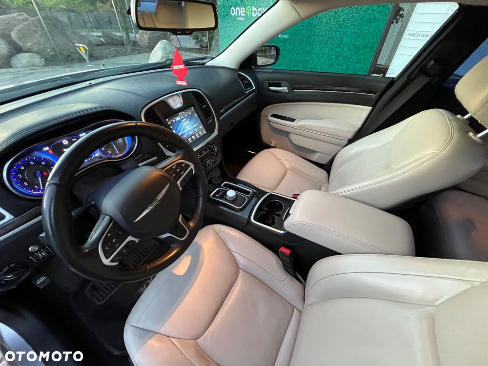 Chrysler 300C 3.5 V6 AWD - 22