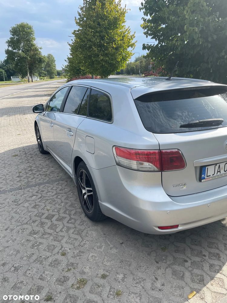 Toyota Avensis 2.0 D-4D Luna - 3