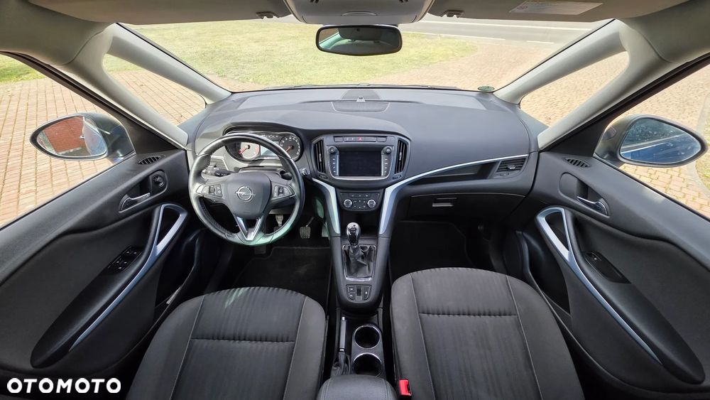 Opel Zafira - 19