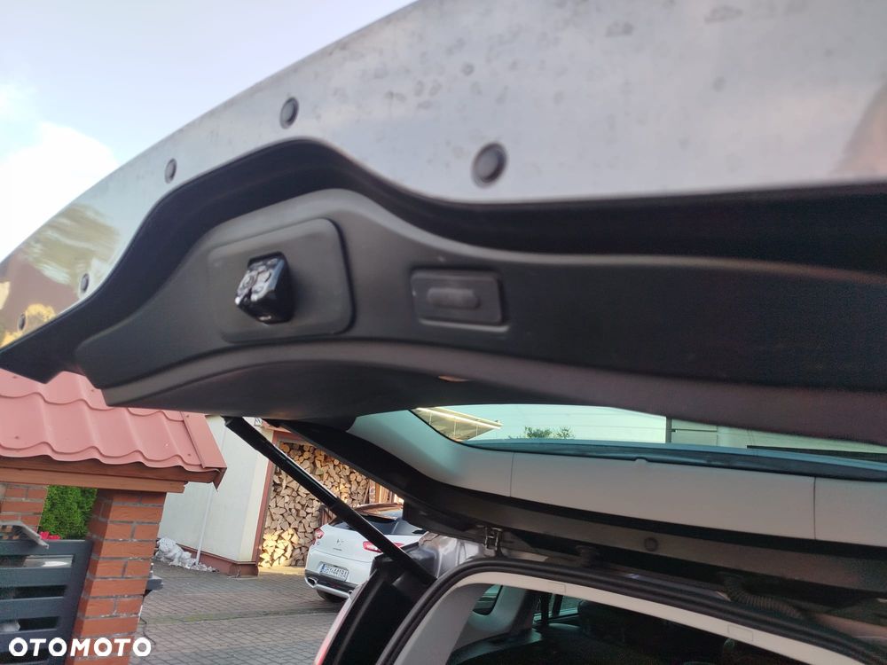 Renault Espace 1.6 dCi Energy Initiale Paris EDC - 12