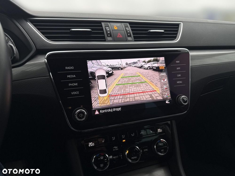 Skoda Superb 2.0 TDI Style DSG - 22