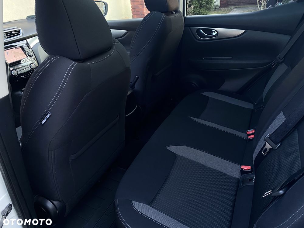 Nissan Qashqai 1.3 DIG-T N-Connecta DCT - 19