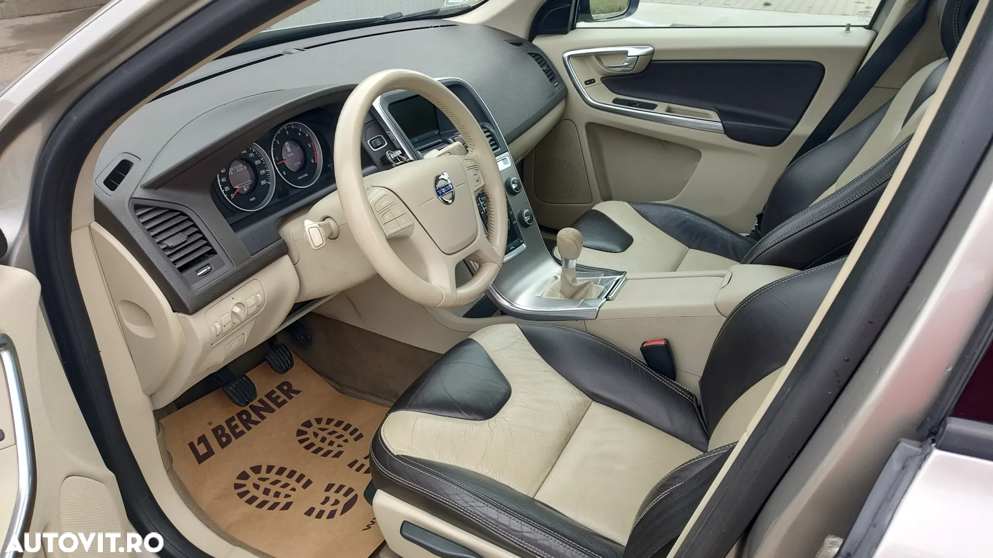 Volvo XC 60 D3 Kinetic - 8