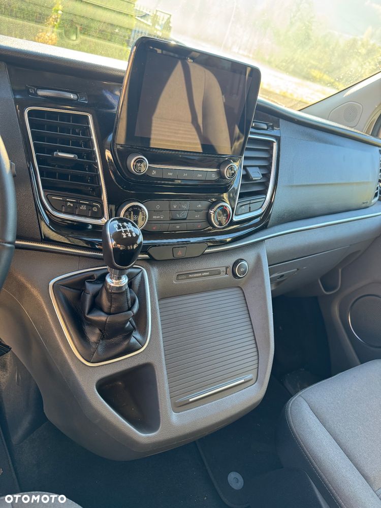 Ford Tourneo Custom 2.0 EcoBlue L2 Titanium - 20