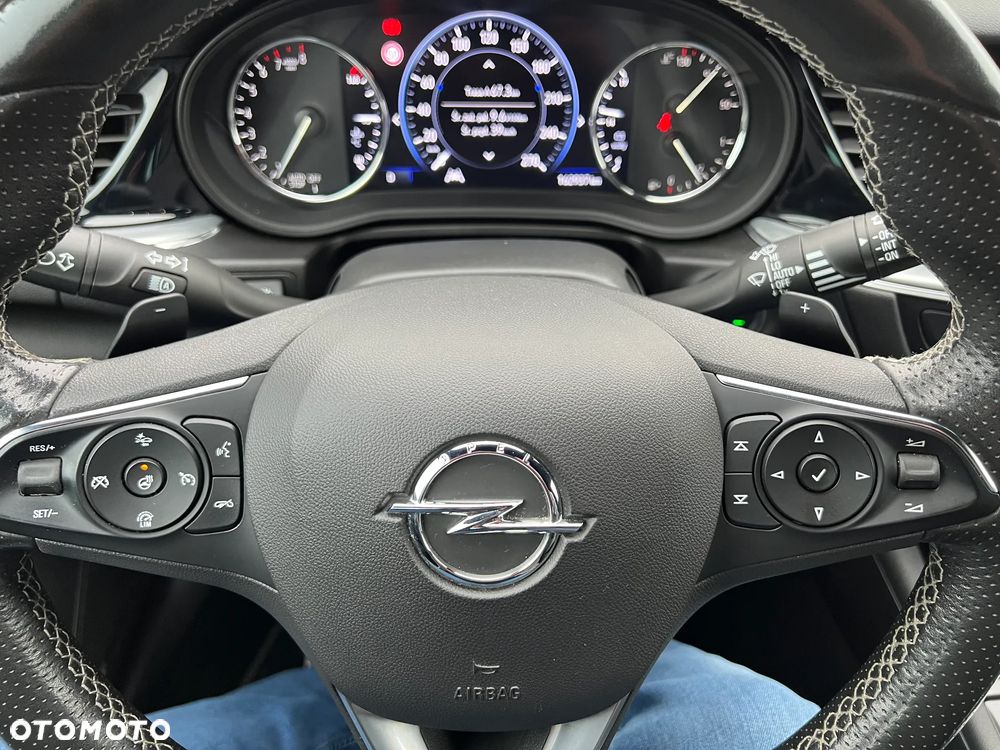 Opel Insignia 2.0 T 4x4 GSi + S&S - 16