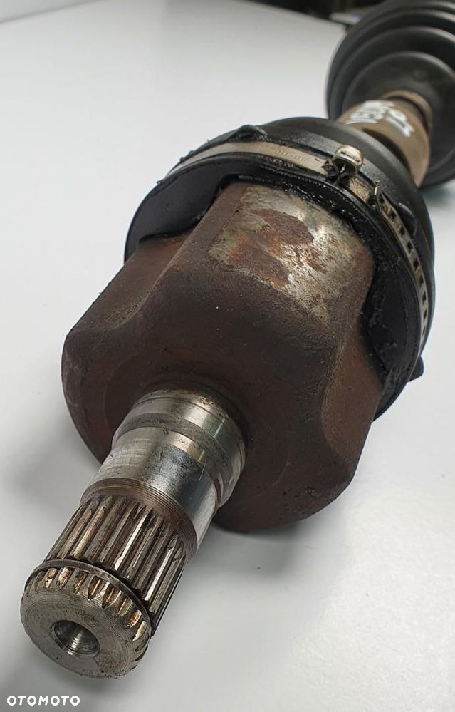 PÓŁOŚ LEWY PRZÓD KRÓTKA VOLVO V50 2.4 B AUTOMAT - 5