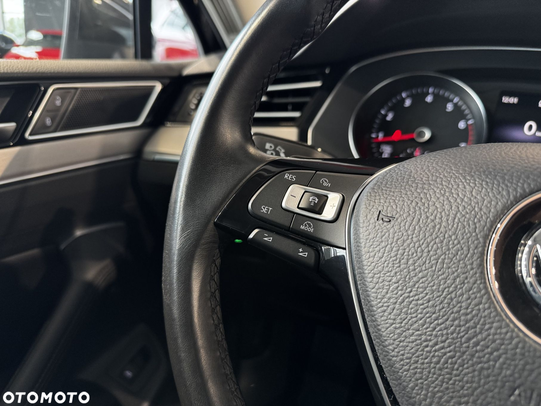 Volkswagen Passat - 21