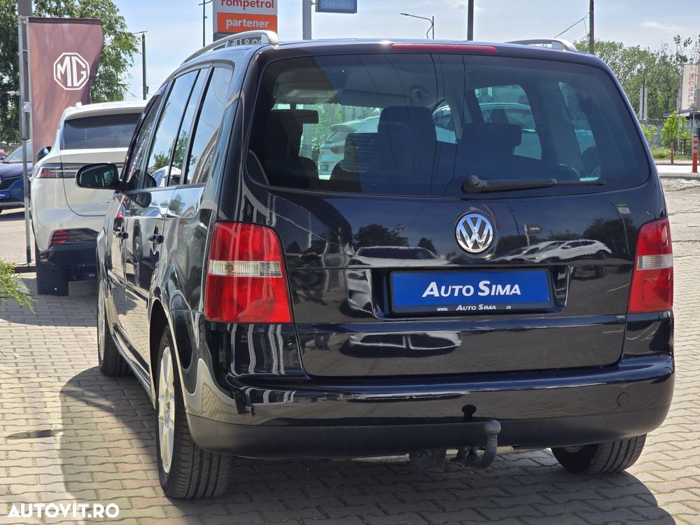 Volkswagen Touran 2.0 TDI DPF DSG Comfortline - 6