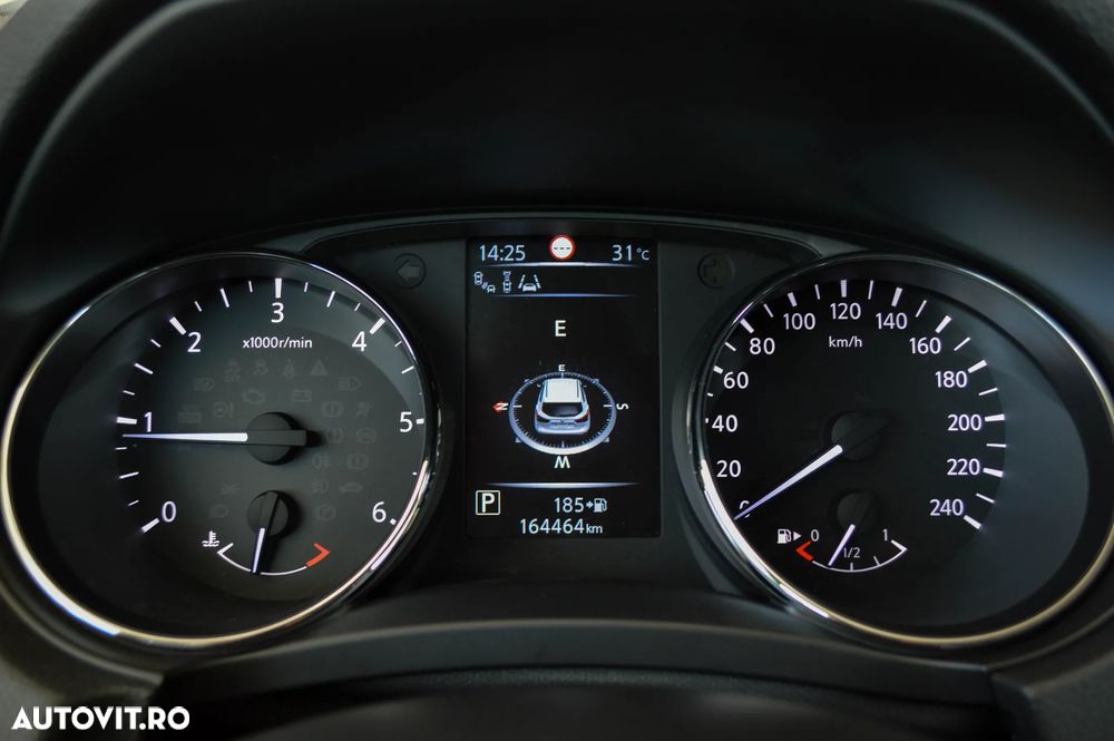 Nissan Qashqai 1.6 DCI Xtronic TEKNA - 19