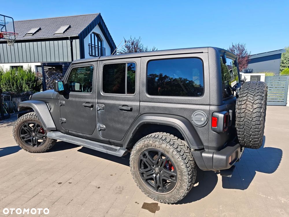 Jeep Wrangler - 4