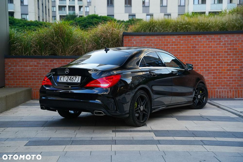 Mercedes-Benz CLA 200 7G-DCT AMG Line - 3