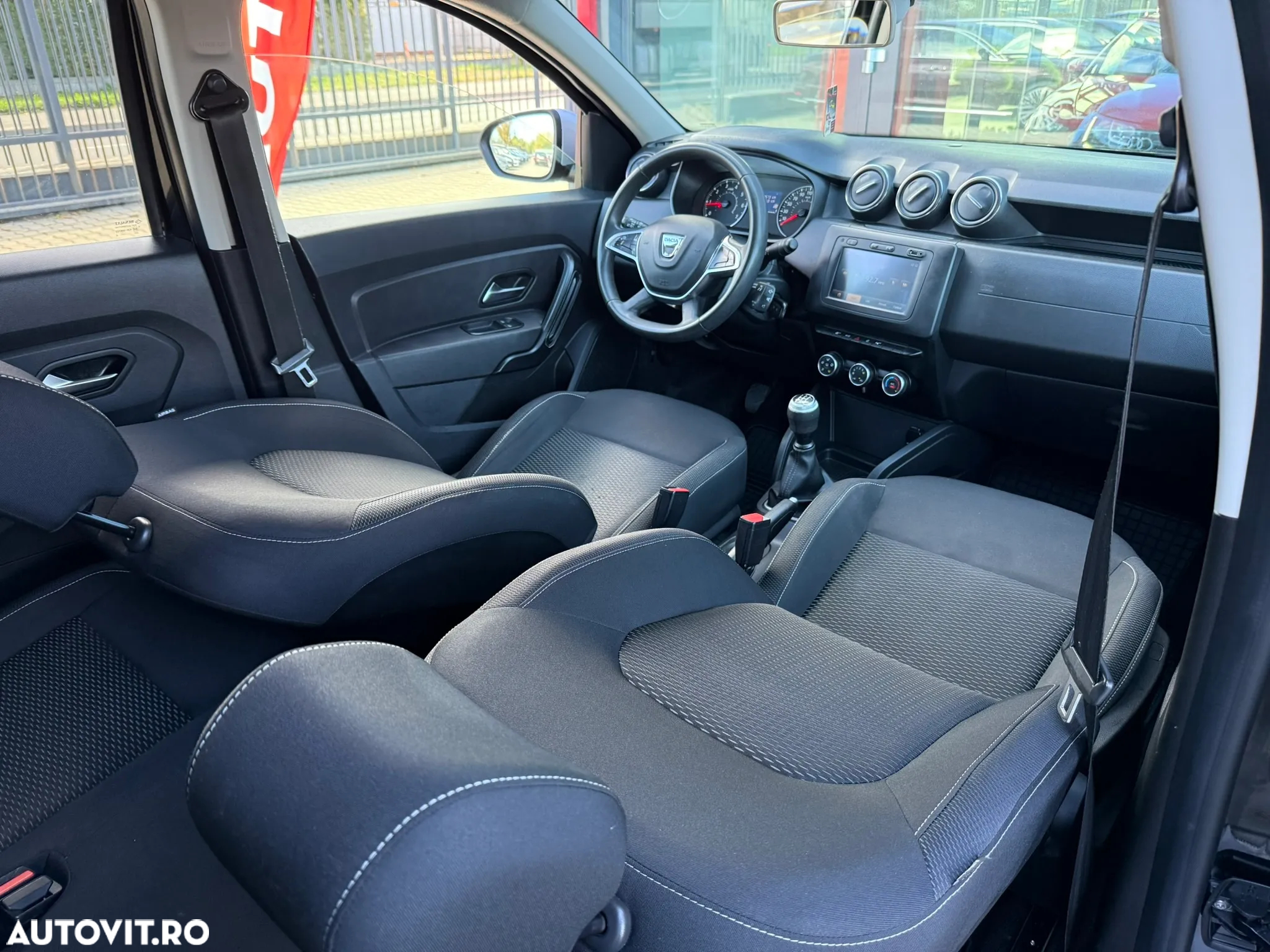 Dacia Duster 1.6 SCe Comfort - 7