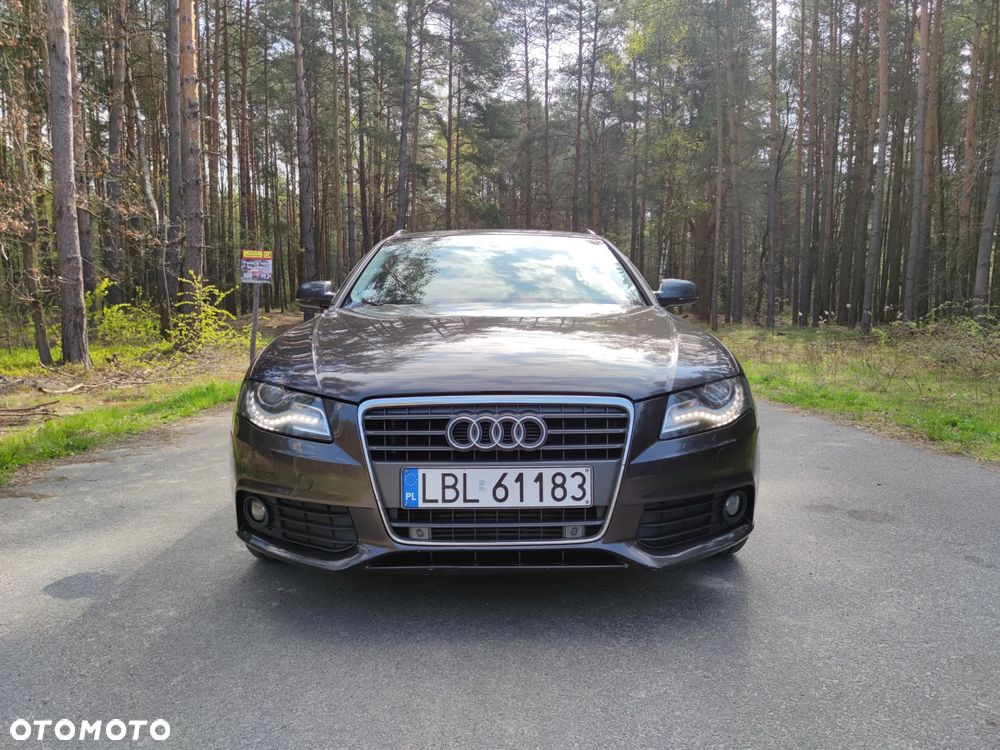 Audi A4 Avant 2.0 TDI DPF Ambiente - 12