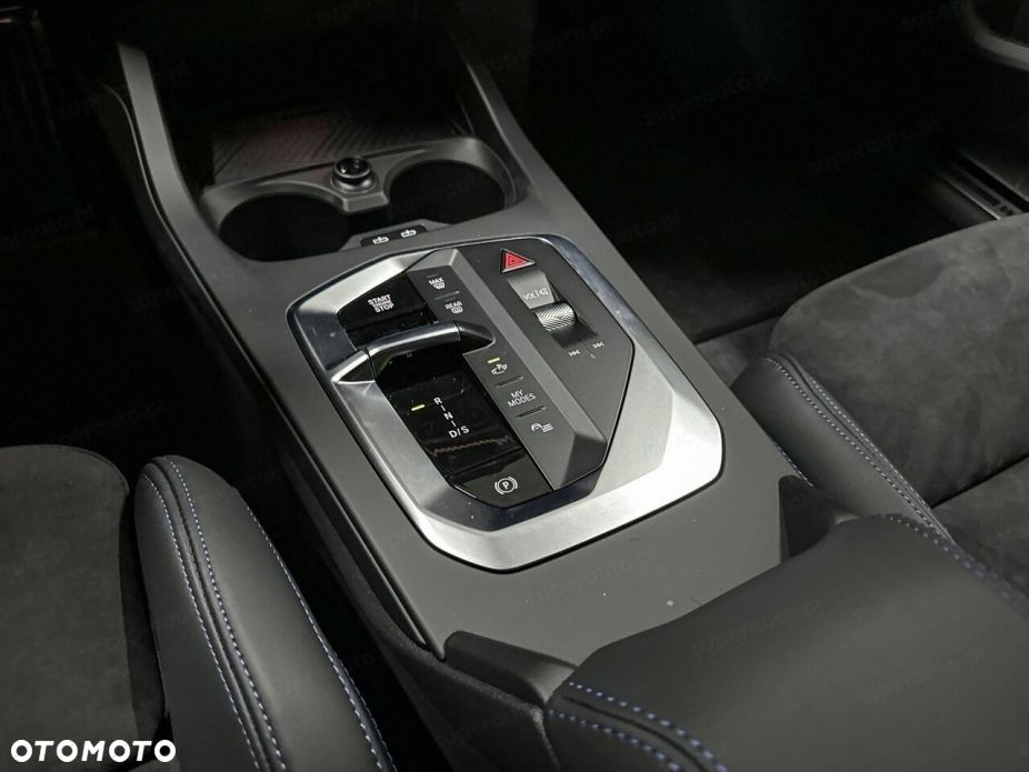 BMW Seria 1 120 mHEV - 13