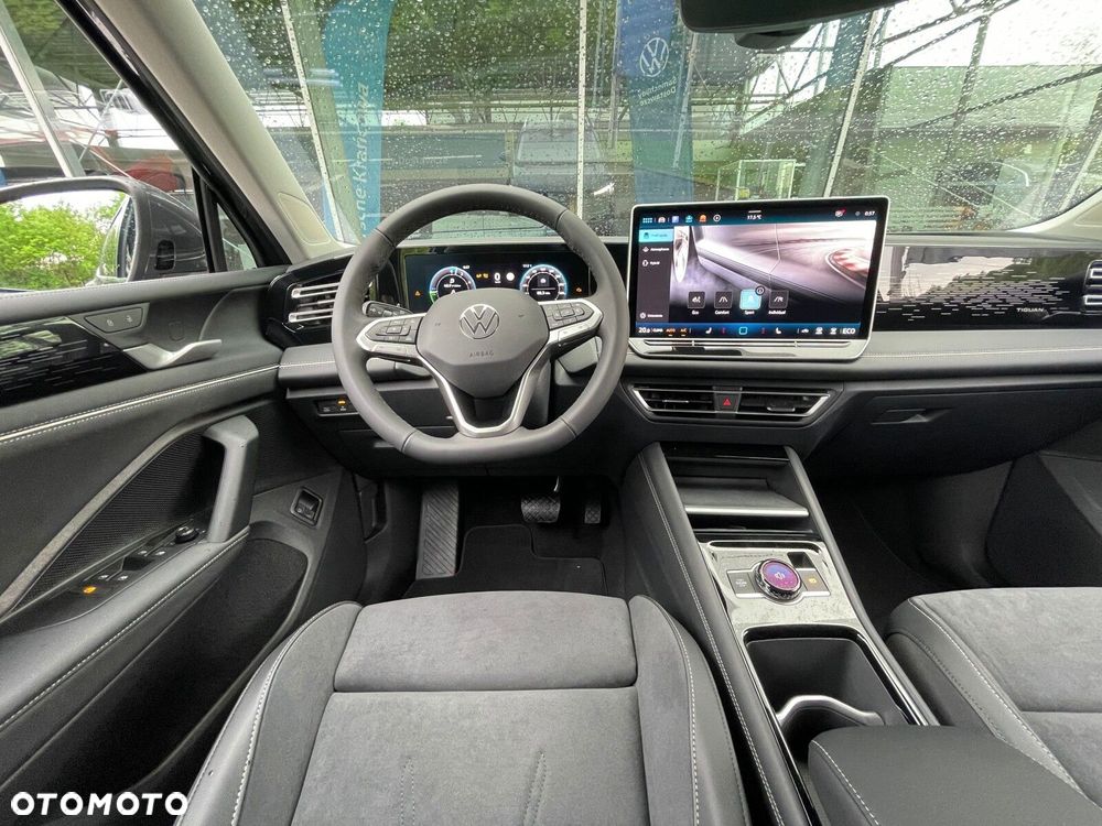 Volkswagen Tiguan - 11