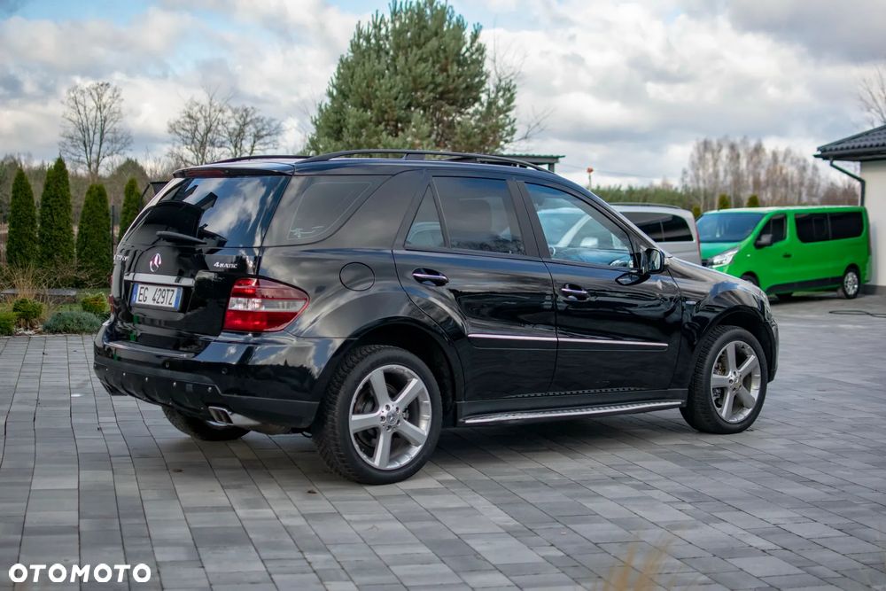 Mercedes-Benz ML 320 CDI 4Matic 7G-TRONIC DPF Edition 10 - 26