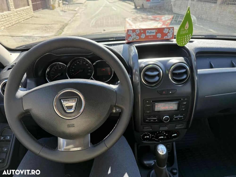 Dacia Duster 1.6 4x2 Laureate - 6