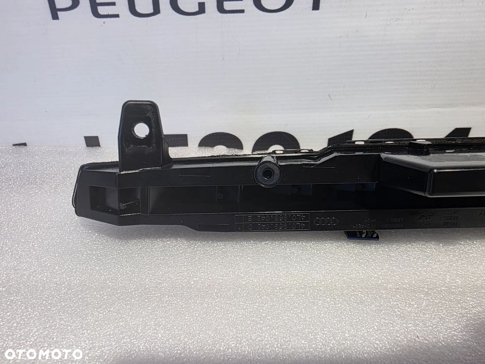 AUDI Q7 4L0 LIFT 09-14 LEWY / PRAWY LED DRL ŚWIATŁA DO JAZDY DZIENNIEJ NR 4L0953041D / 4L0953041E , 4L0953042D / 4L0953042E KB64 - 14